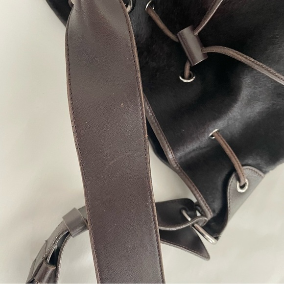 Tod’s Genuine Leather & Animal Hair Drawstring Shoulder Bag Brown - Picture 12 of 16